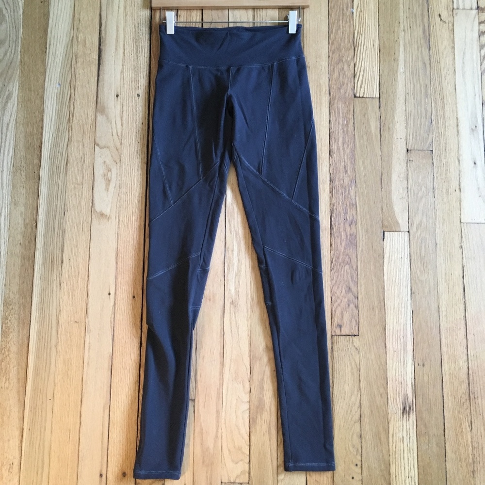 BCBGMaxAzria Stretch Seamed High Waist Legging in Ash Grey Size Small
